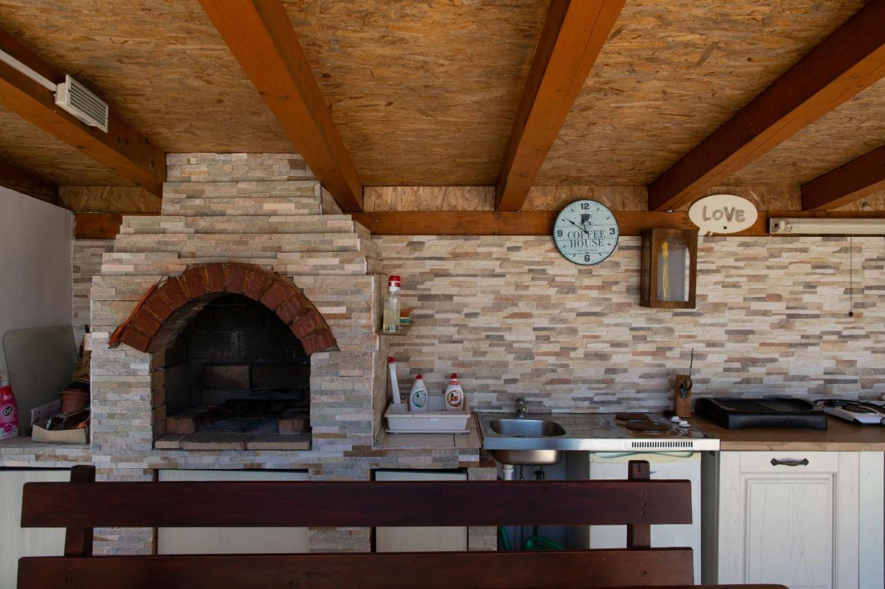 Holiday Home Petrovic メドゥリン エクステリア 写真