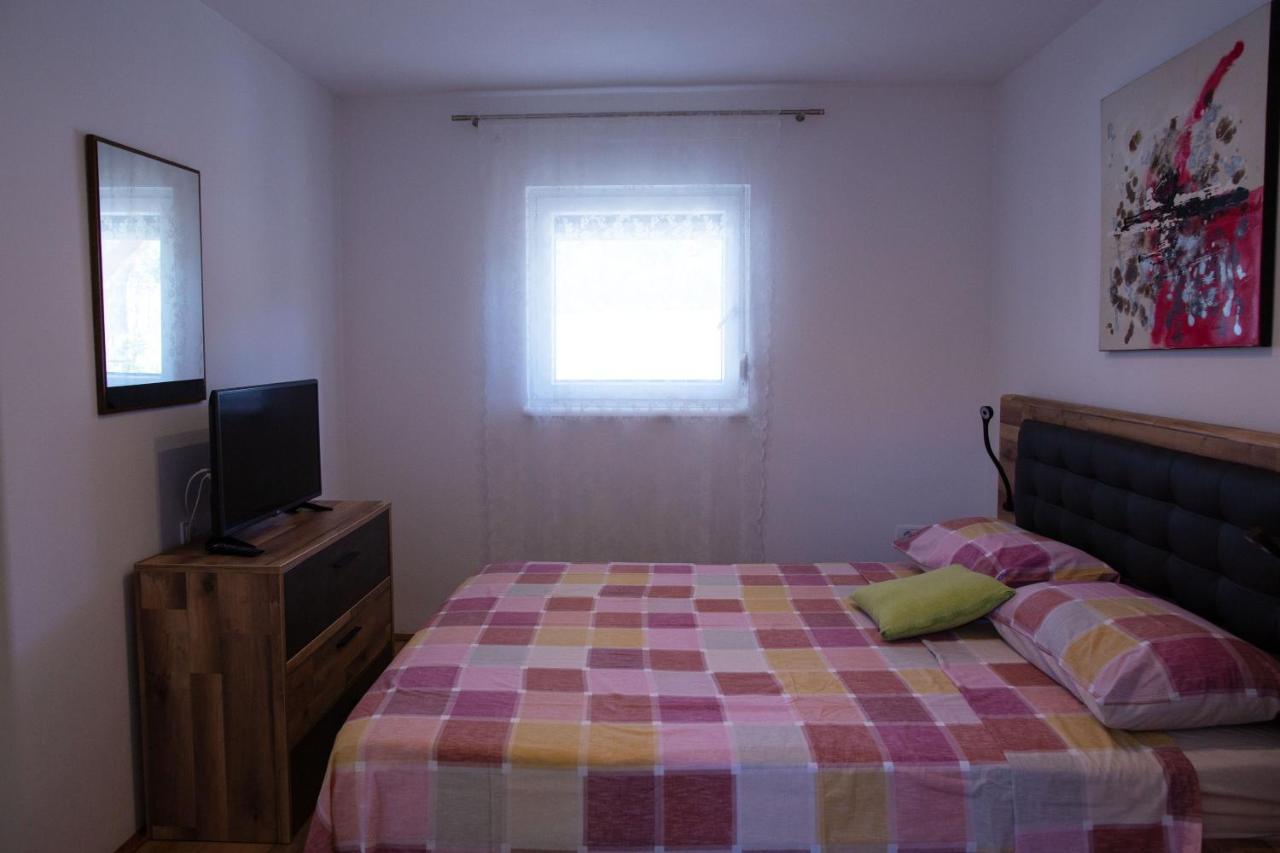 Holiday Home Petrovic メドゥリン エクステリア 写真